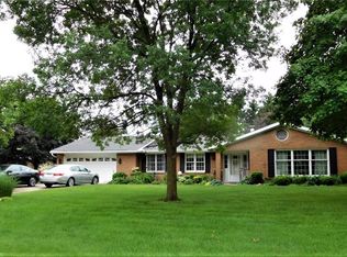1700 Greenbriar Dr, Troy, OH 45373