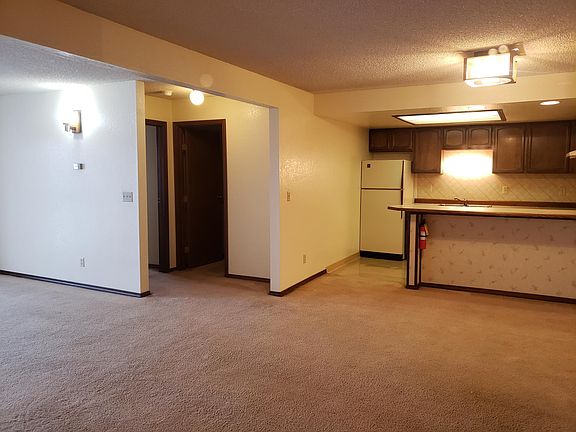 2nd image of 1737 University Ave S APT G22
