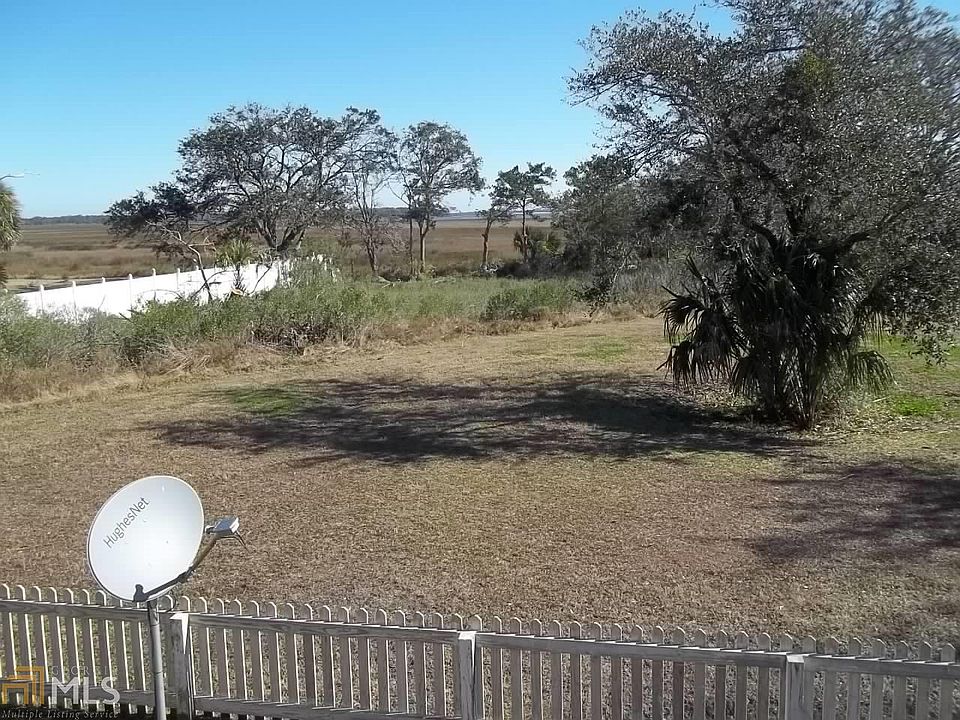 2nd image of 102 Ashby Ln