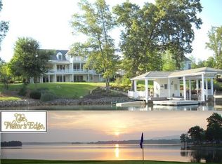 145 Bridleridge Rd, Smith Mountain Lake, VA 24137