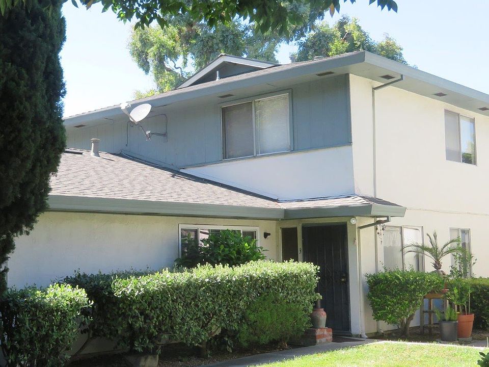 2nd image of 345 Blossom Hill Rd