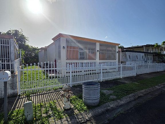 2nd image of Juan Monge Villas De Rio Grande #C-20