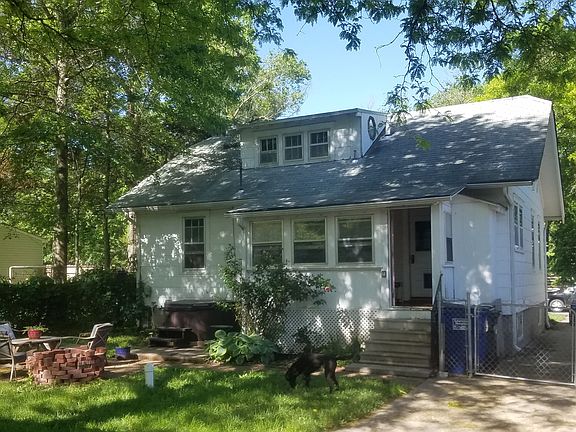 2nd image of 2136 New Hampshire St