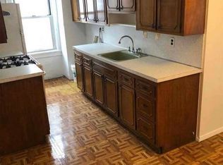 21-10 Ditmars Blvd #2, Astoria, NY 11105