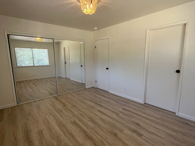 10125 Atascadero Ave #B — Photo 34