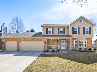 75 Winter Hill Cir, Montgomery, IL 60538