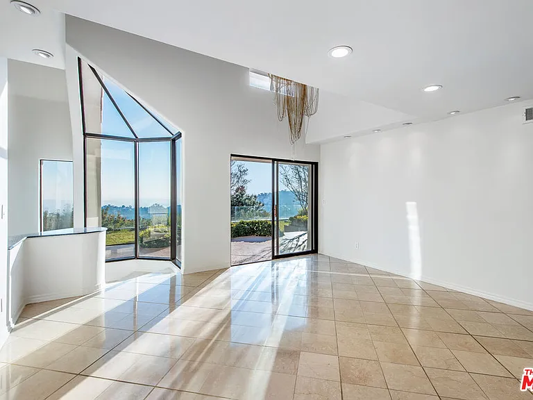 7940 Vulcan Dr — Photo 24