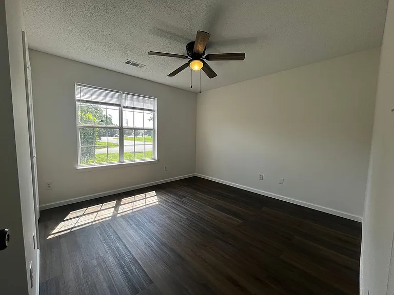 318 Chadwyck Cir — Photo 11