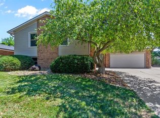 316 S Hershey Rd, Bloomington, IL 61704