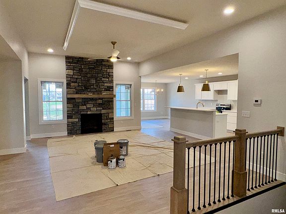 5th image of 1701 Ambleside Dr