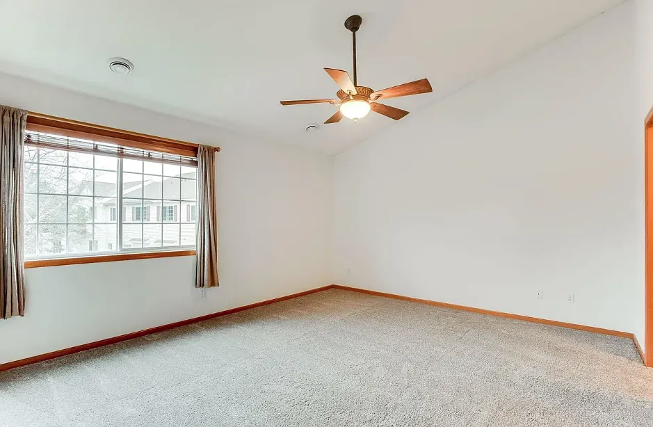3 bed, 1671 sqft, $2,700 — Photo 4