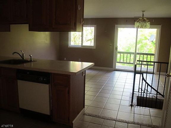 5th image of 6 Steamboat Dr Unit 5