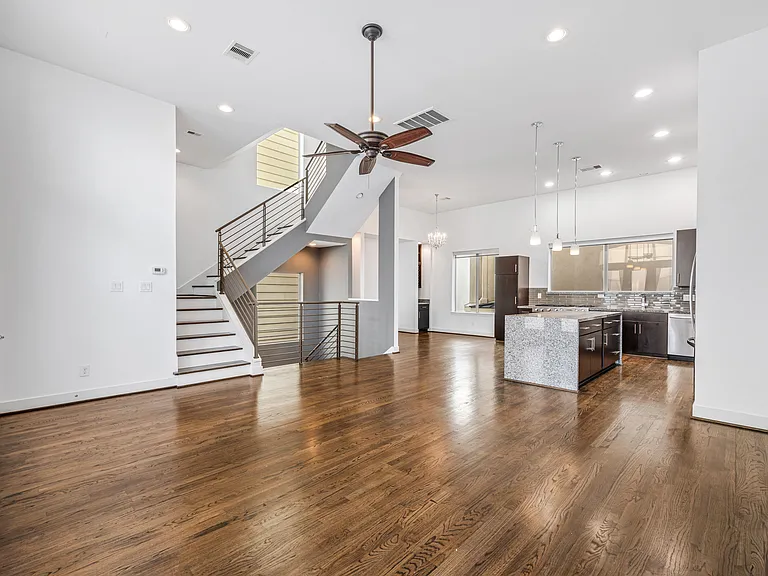 802 W Drew St — Photo 10