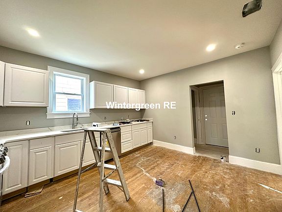 3rd image of 366 Highland Ave #3T