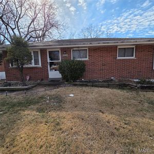 1136 Walker Ave, Saint Louis, MO, 63138