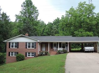 206 Maple Ave, Seneca, SC 29678