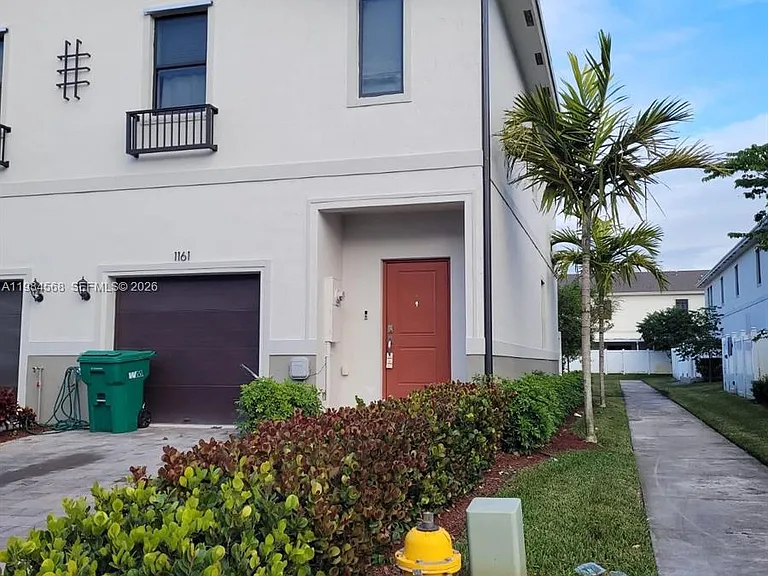 1161 SW 8th Ave — Photo 1