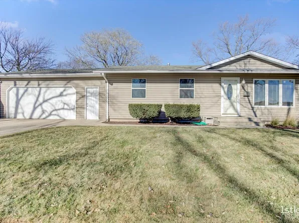 2711 Richmond St, Joliet, IL 60435