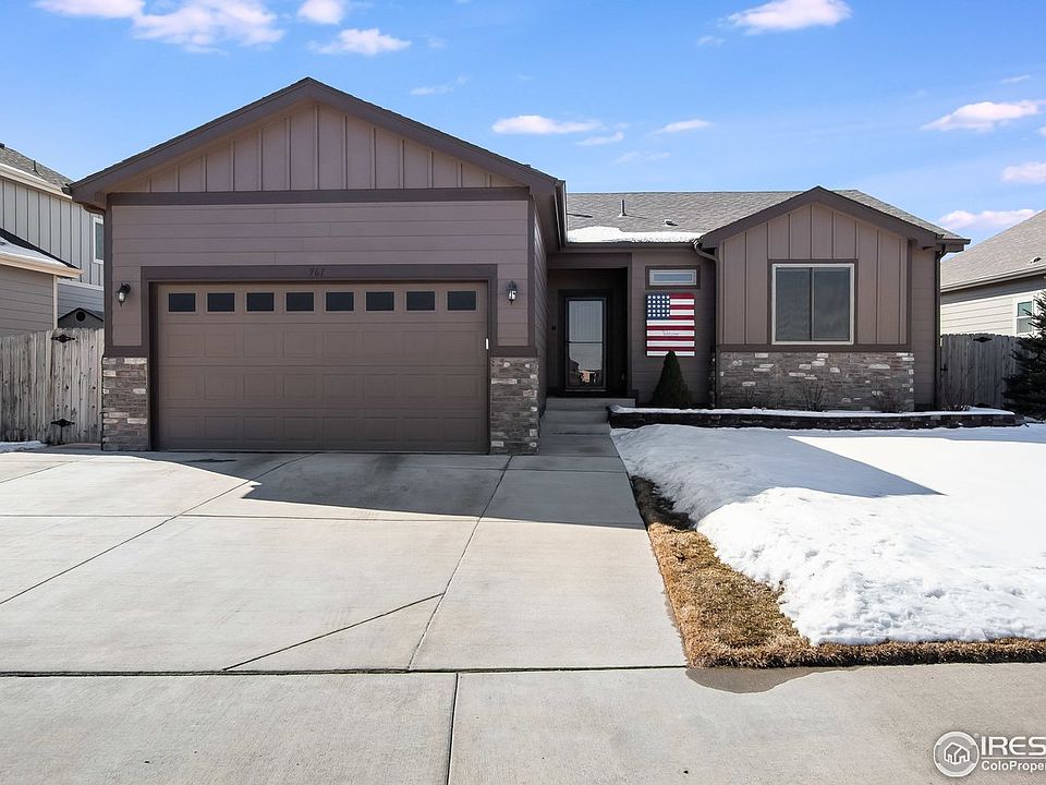 1st image of 961 Village Dr
