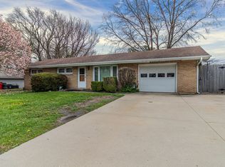 2106 Campbell Dr, Champaign, IL 61821