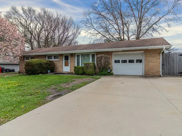 2106 Campbell Dr, Champaign, IL 61821