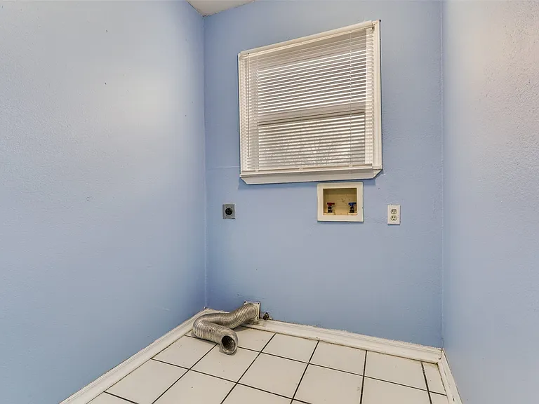 4022 Baker Ave — Photo 13