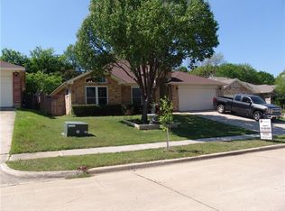 4411 Malvern Hill Rd, Grand Prairie, TX 75052
