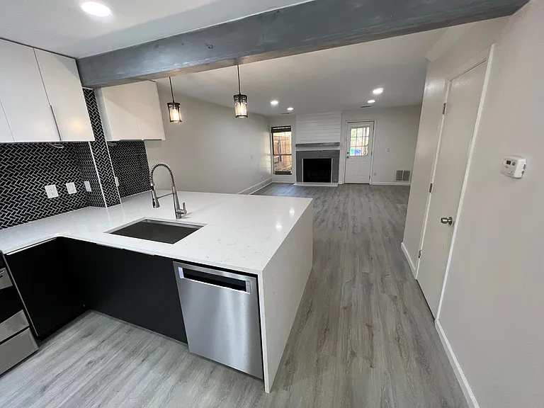 2927 Aspen Woods Entry — Photo 1