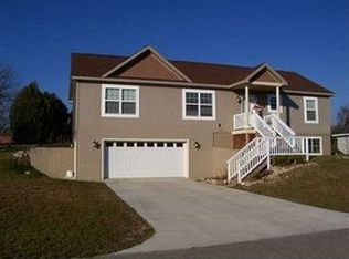 438 Orchard Ridge Dr, Petoskey, MI 49770