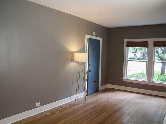 3rd image of 6207 Richmond Ave