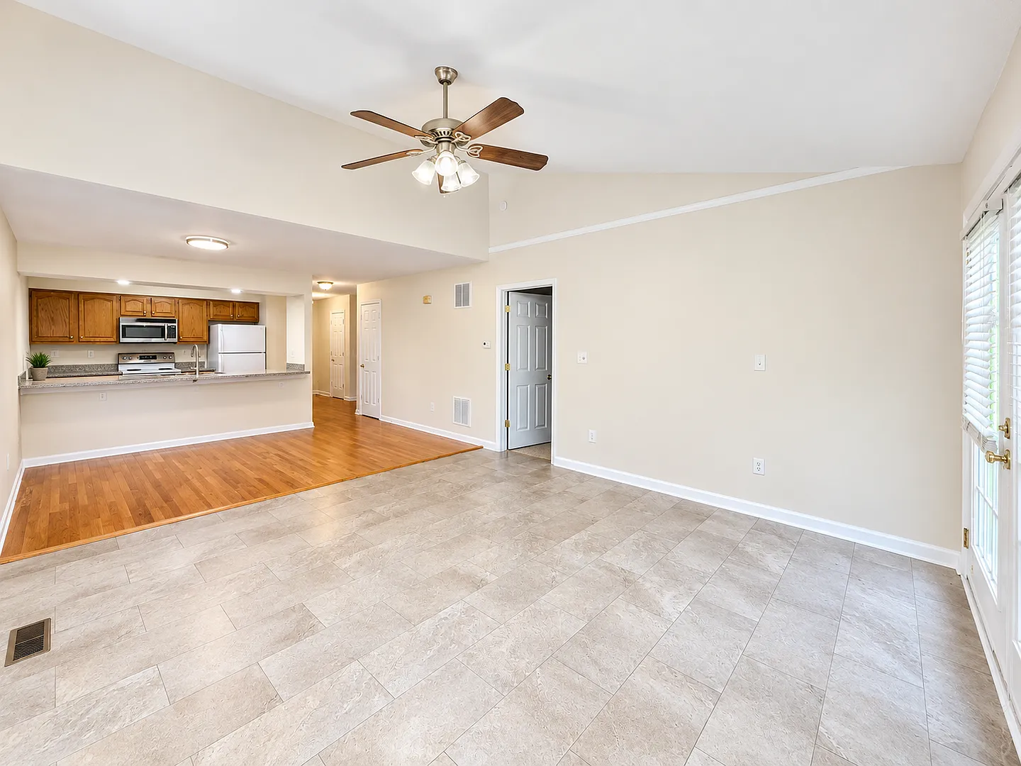 Updated Duplex with Garage for Rent — Photo 3