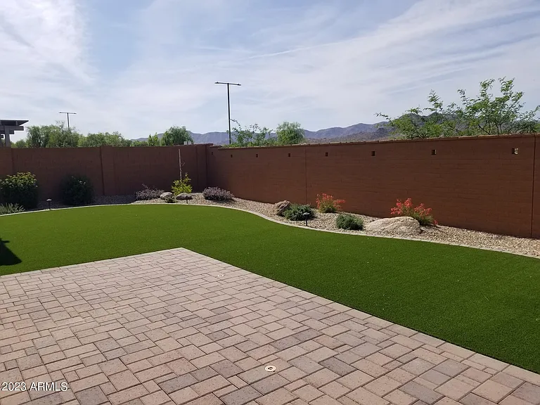 27389 W Wahalla Ln — Photo 30