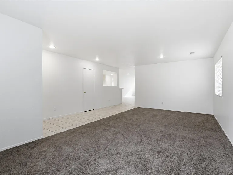 42144 Madison Ct — Photo 4