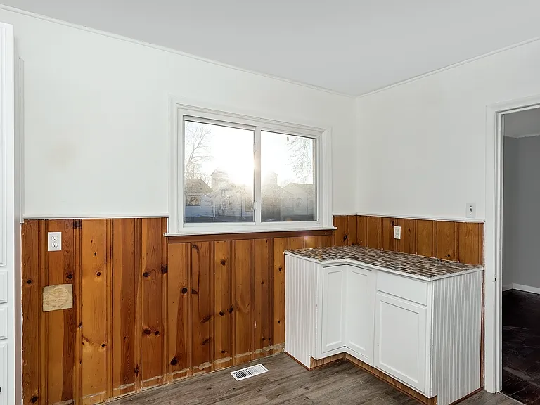 2318 Fisher St — Photo 7