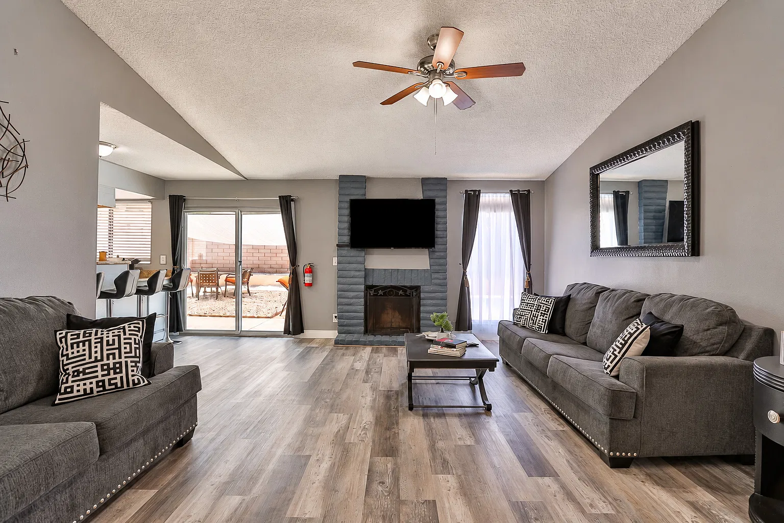 3 bed, 1745 sqft, $2,875 — Photo 4