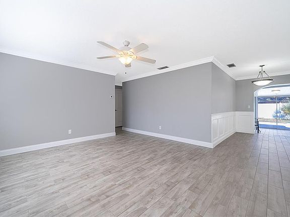 4th image of 4849 Stony Brook Ln