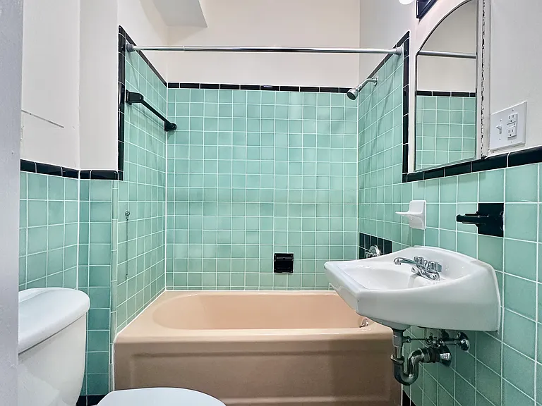 504 Beacon St #31U — Photo 9