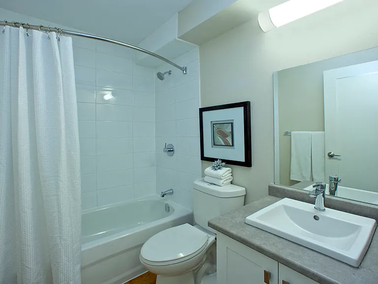 610 Lake St — Photo 11