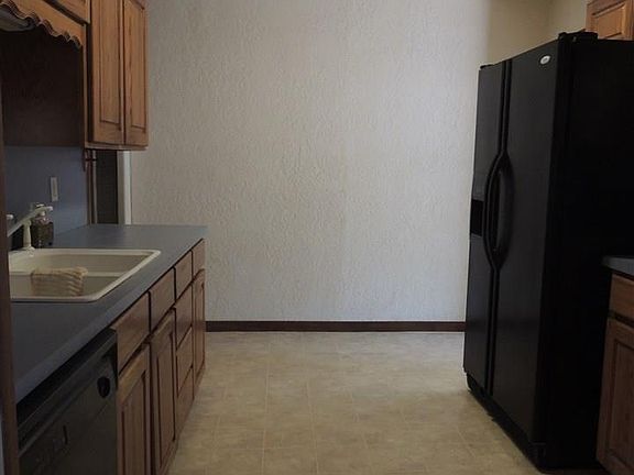 3rd image of 3703 Telephone Dr