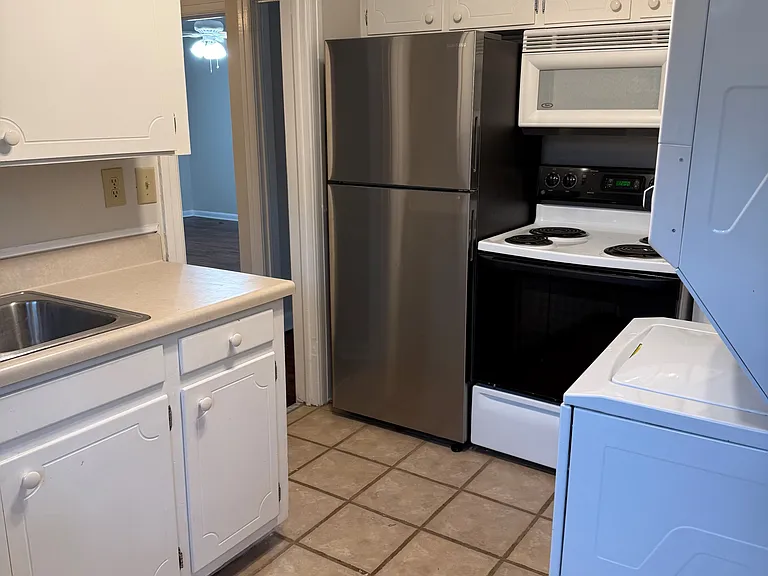 1657 Chickasaw St #1 — Photo 9