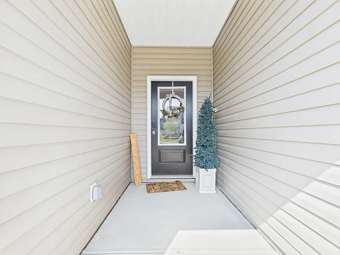 3 bed, 2.0 bath, 1317 sqft, $2,100 — Photo 4