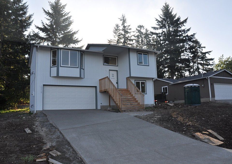 1st image of 15713 85th Ave E