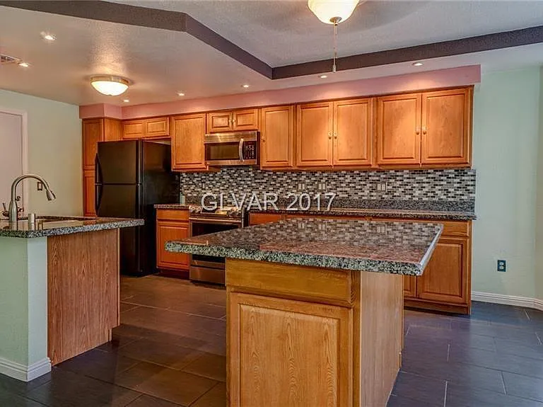 132 Almendio Ln — Photo 1