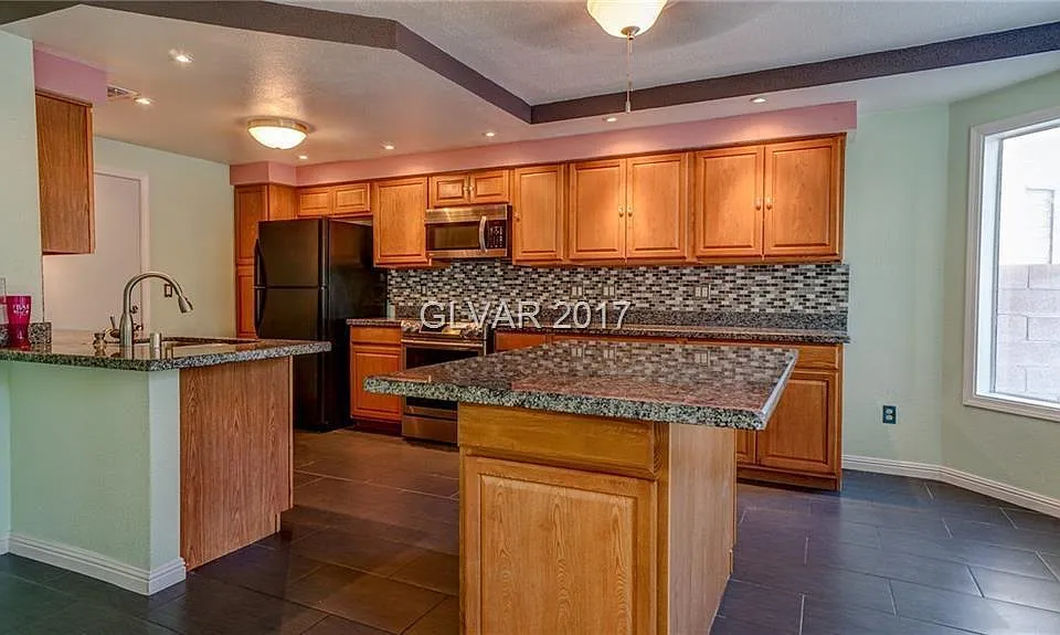 132 Almendio Ln