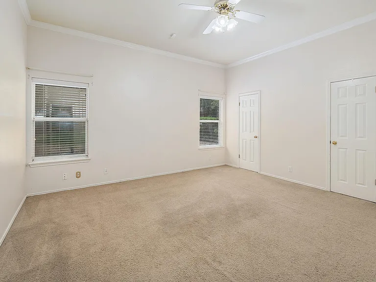 9401 Caracas Dr — Photo 13