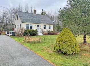 100 Altons Ave, Ellsworth, ME 04605