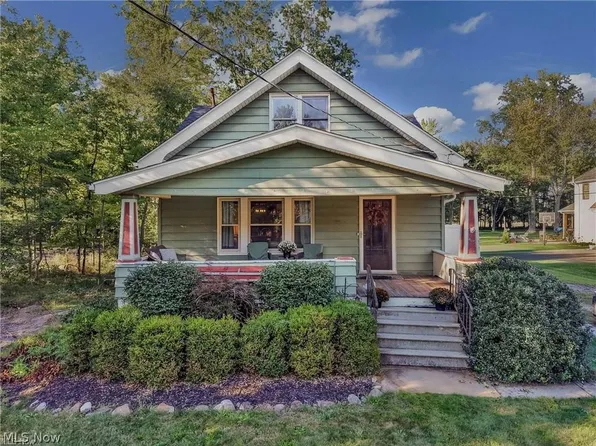 27776 Bassett Rd, Westlake, OH 44145