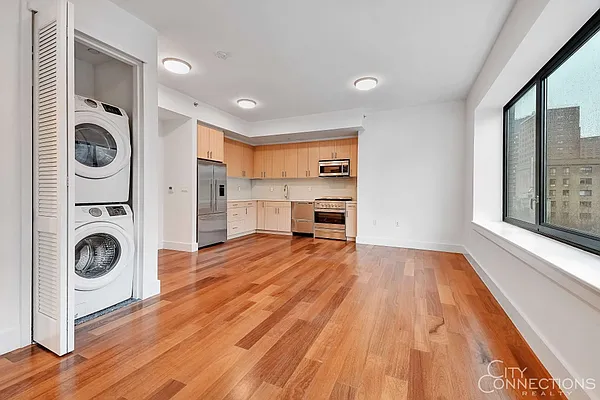 Rented by City Connections Realty | media 28