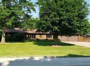 1805 Edmundson Dr, Oskaloosa, IA 52577