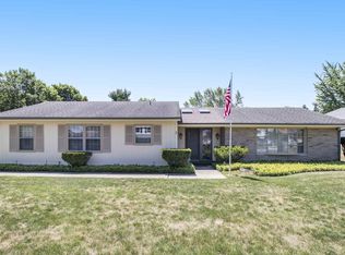 1328 Matthews Ln, South Bend, IN